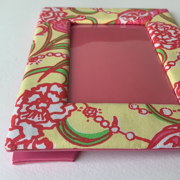 Lilly Pulitzer Printed Frame - Picture 9 of 12